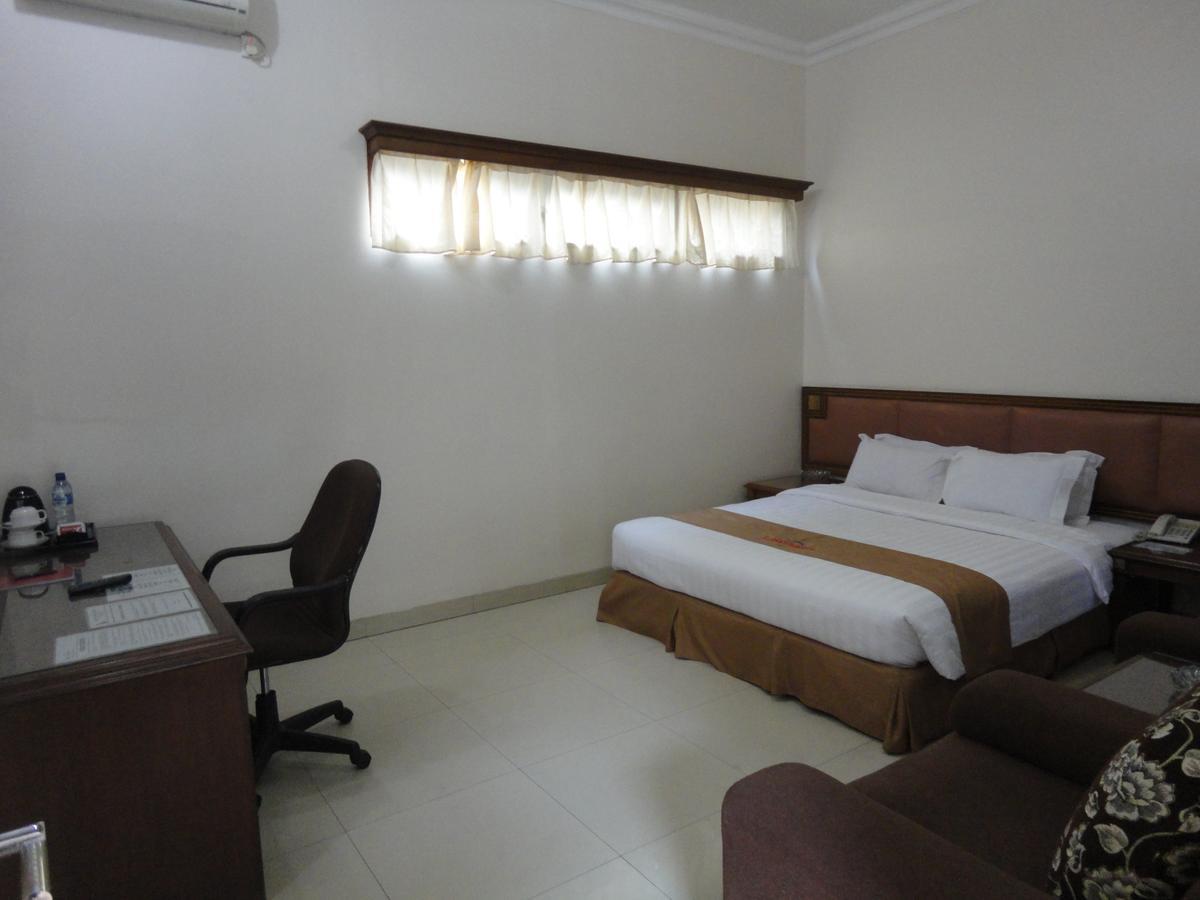 Langensari Hotel Cirebon Dış mekan fotoğraf