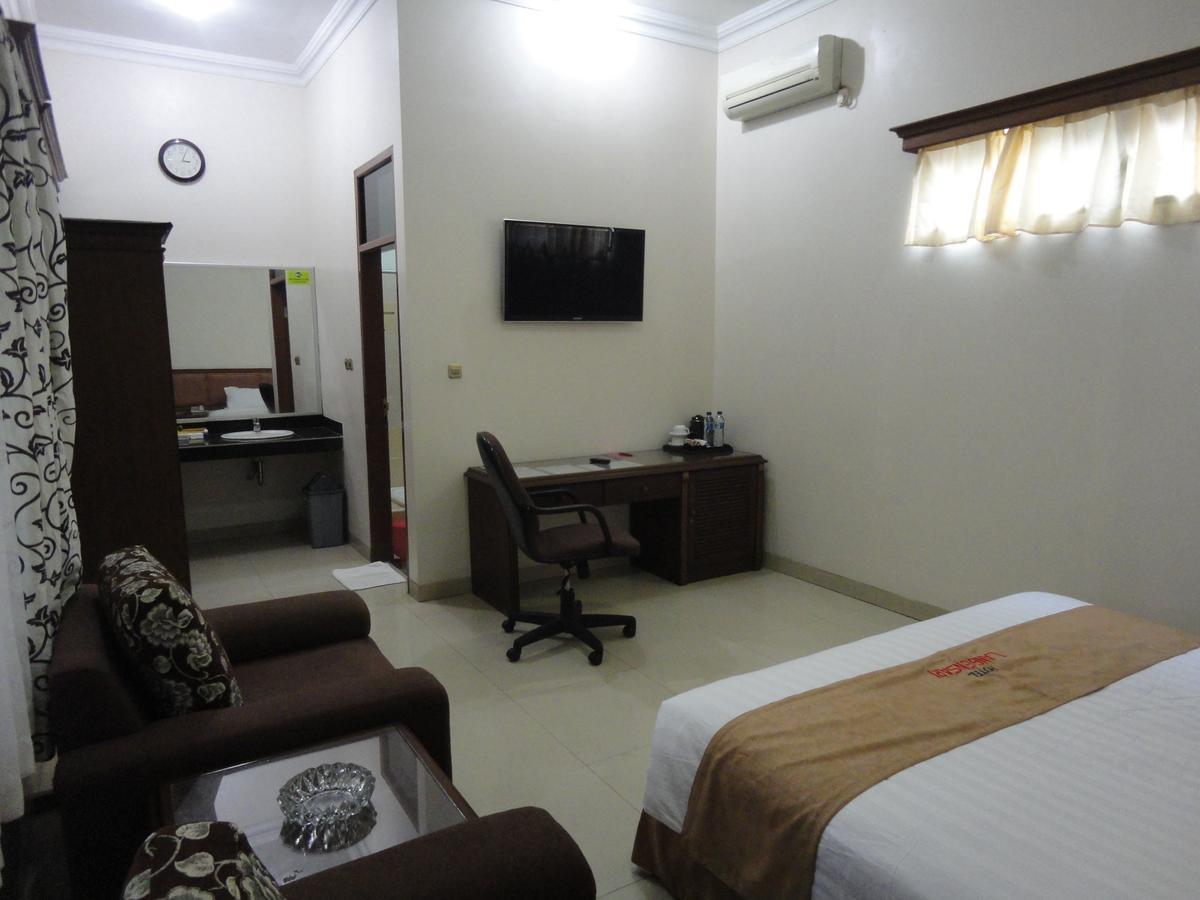 Langensari Hotel Cirebon Dış mekan fotoğraf