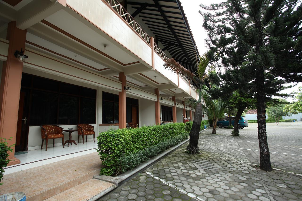 Langensari Hotel Cirebon Dış mekan fotoğraf