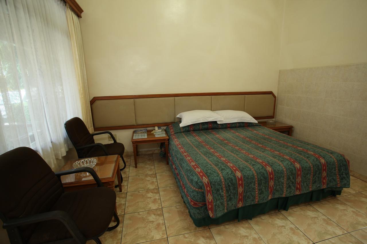 Langensari Hotel Cirebon Dış mekan fotoğraf